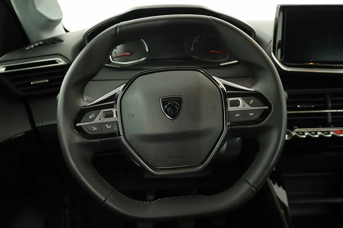 peugeot-208-2025-gasolina-1199cc