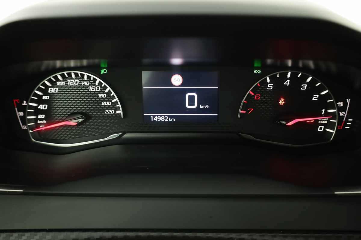 peugeot-208-2025-gasolina-1199cc