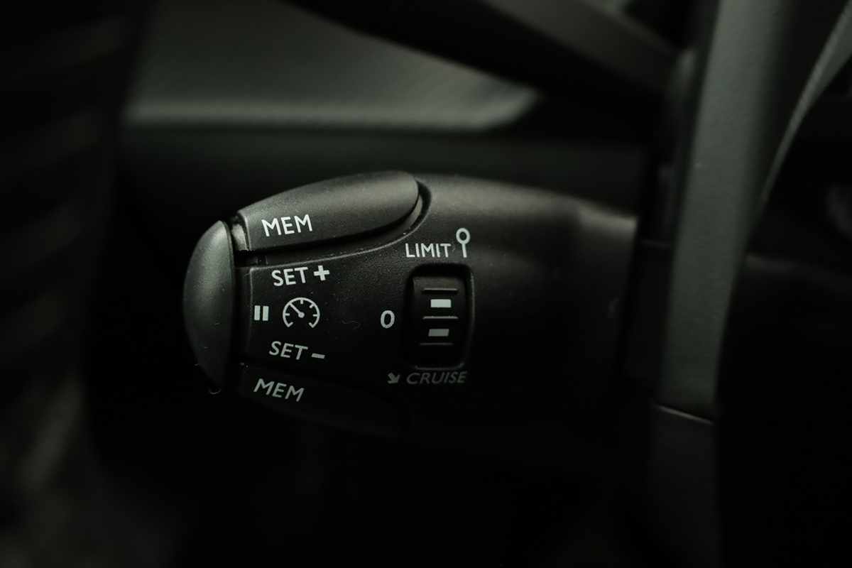 peugeot-208-2025-gasolina-1199cc