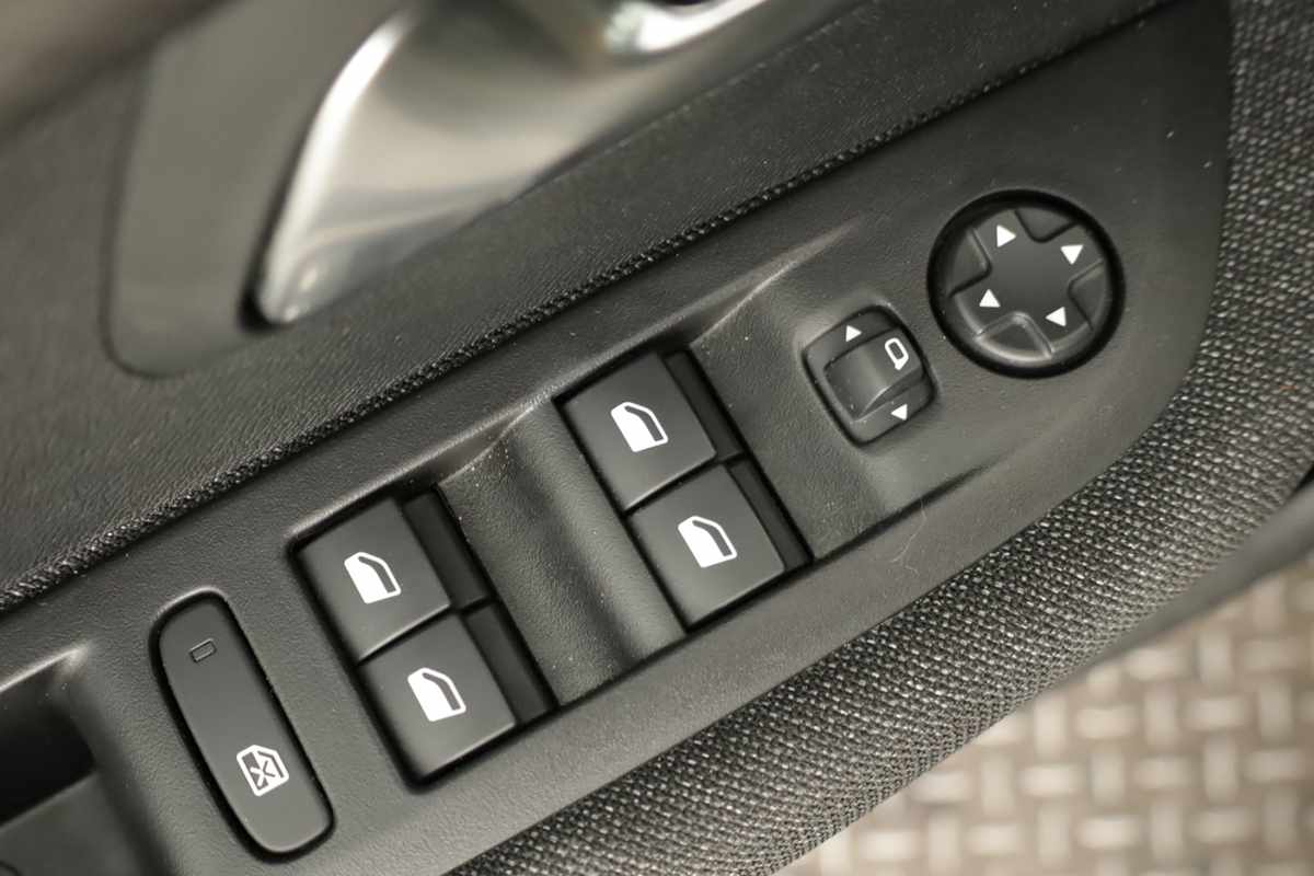 peugeot-208-2025-gasolina-1199cc