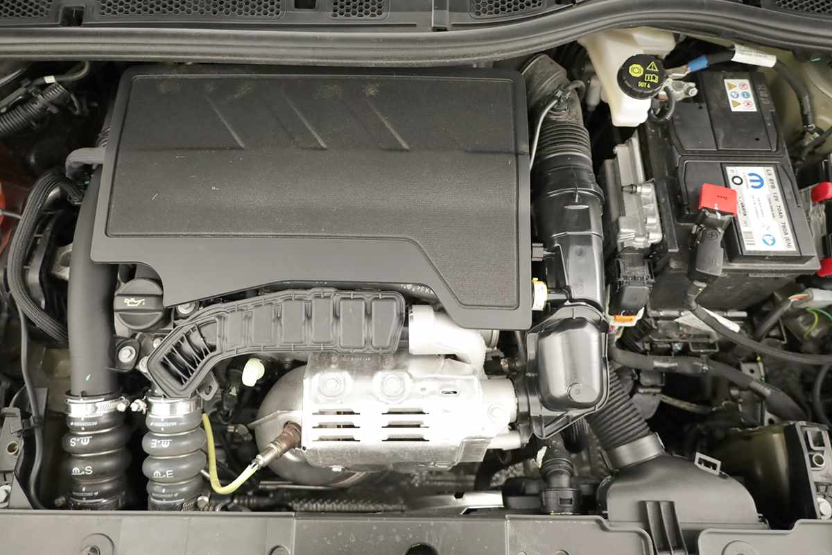 peugeot-208-2025-gasolina-1199cc