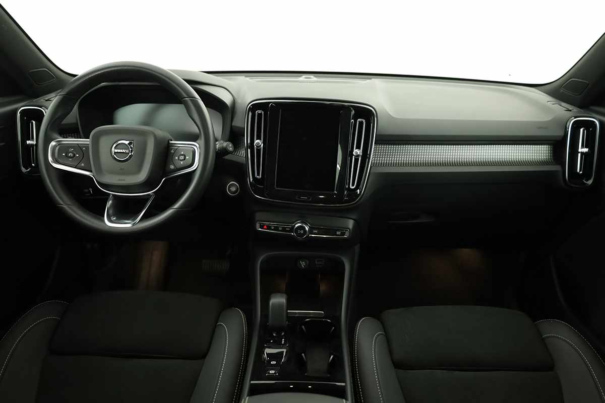 volvo-xc40-2024-gasolina-1477cc