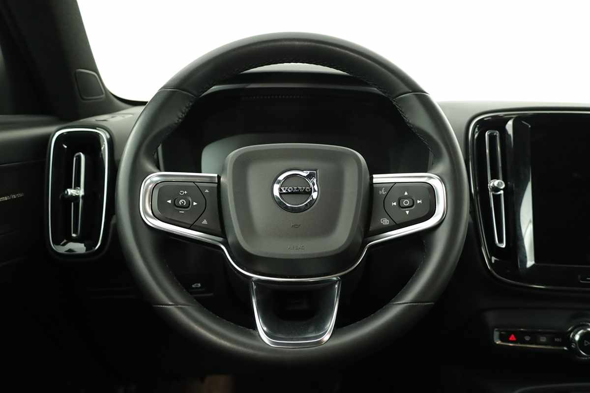 volvo-xc40-2024-gasolina-1477cc