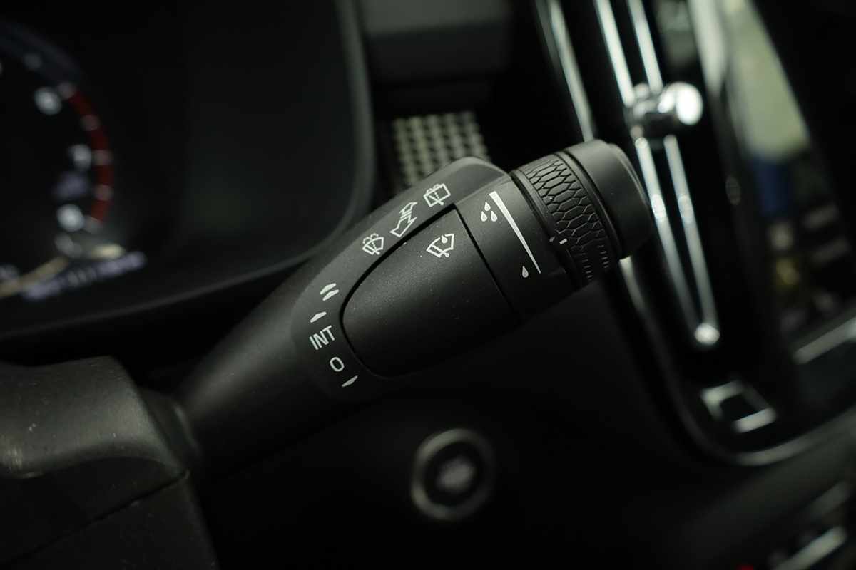 volvo-xc40-2024-gasolina-1477cc