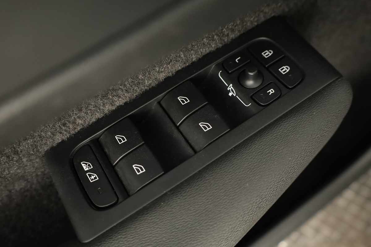 volvo-xc40-2024-gasolina-1477cc