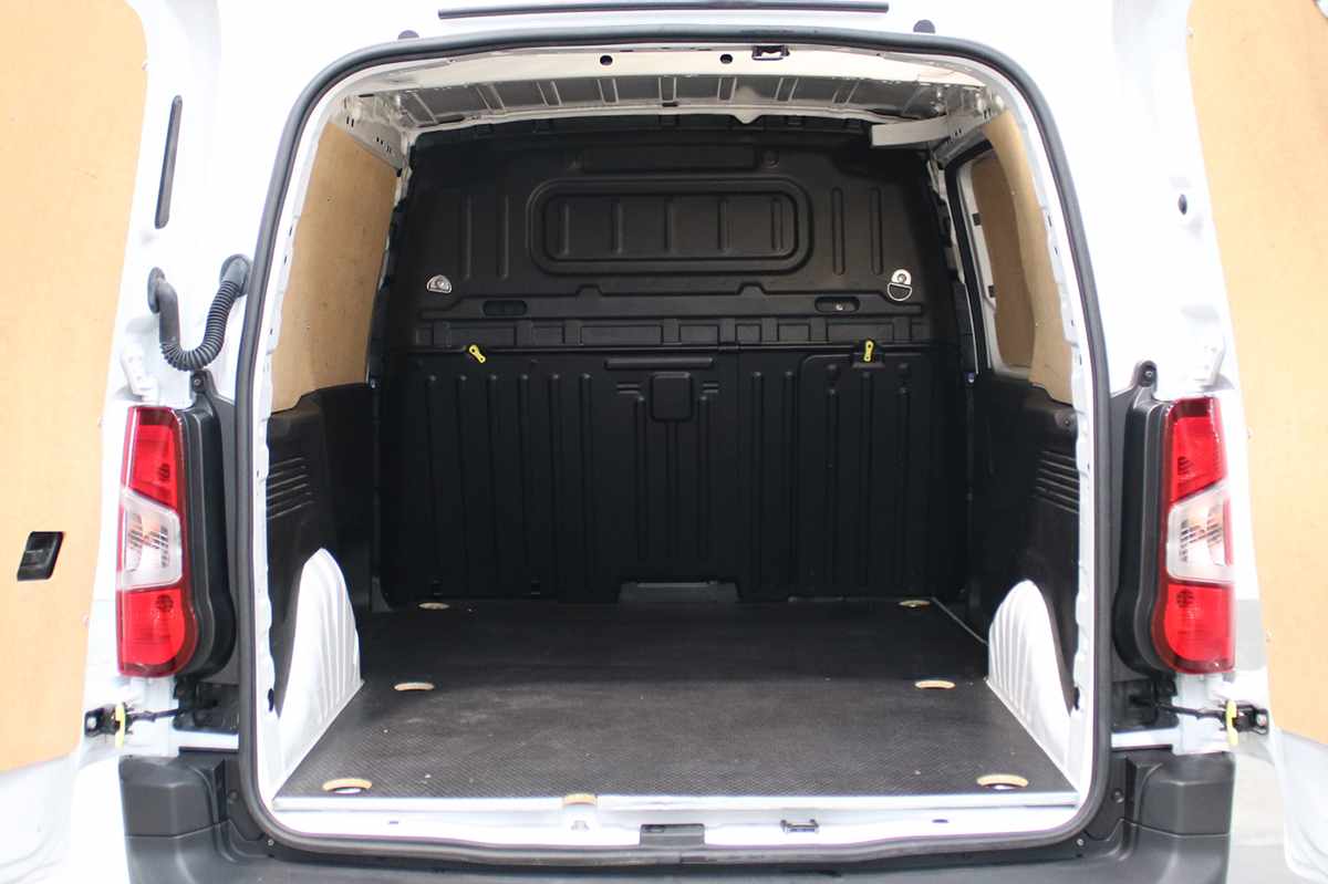 opel-combo-2023-diesel-1499cc