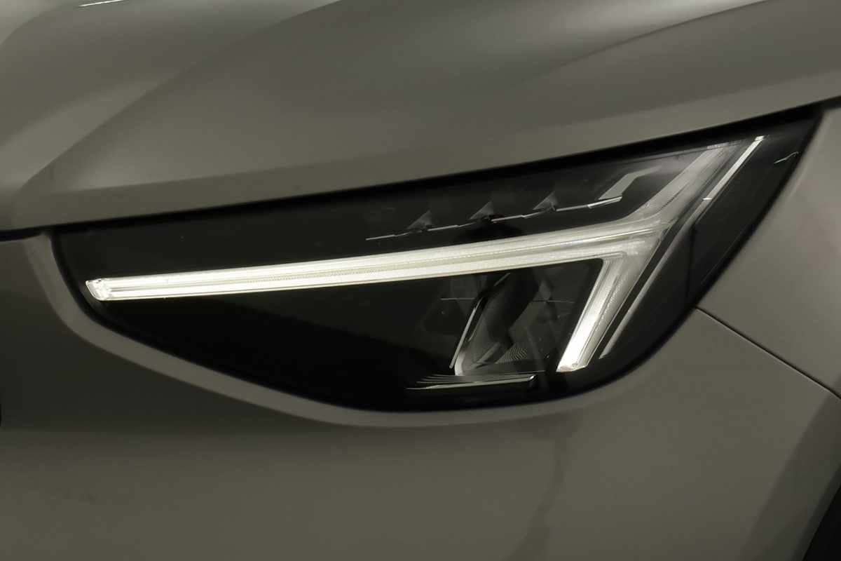 volvo-xc40-2024-gasolina-1477cc