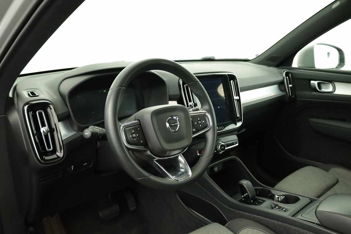 volvo-xc40-2024-gasolina-1477cc