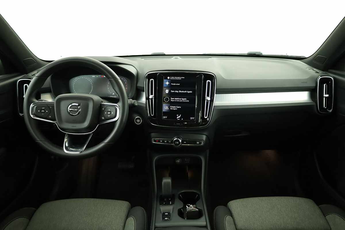 volvo-xc40-2024-gasolina-1477cc