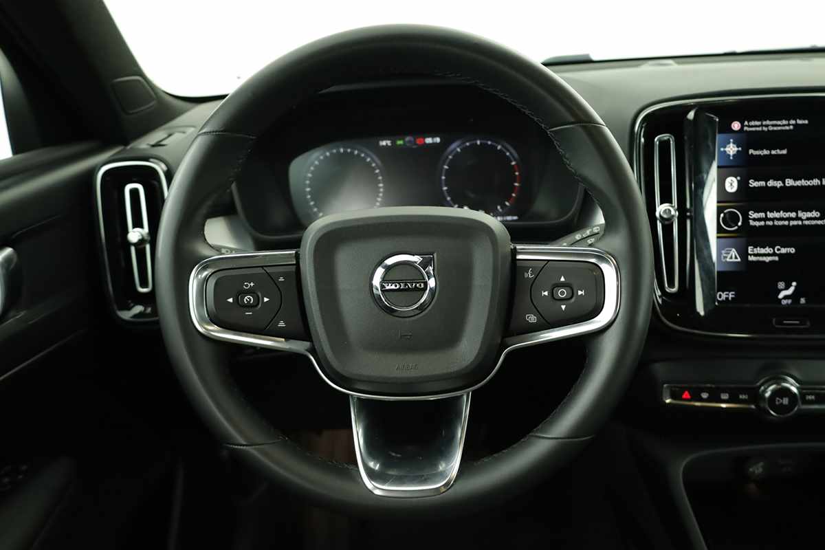 volvo-xc40-2024-gasolina-1477cc