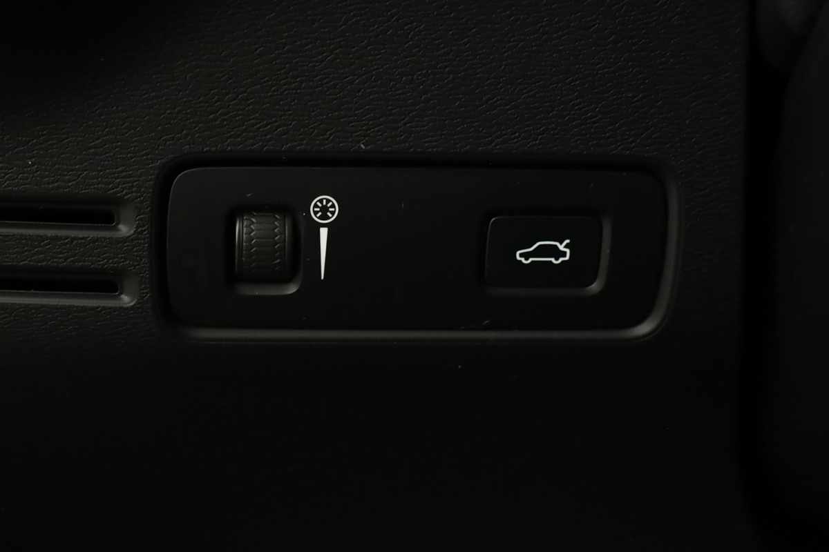 volvo-xc40-2024-gasolina-1477cc