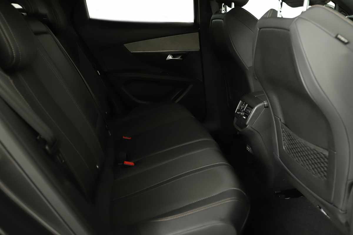 peugeot-3008-2023-gasolina-1199cc