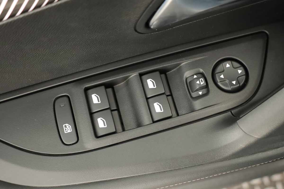peugeot-2008-2025-gasolina-1199cc