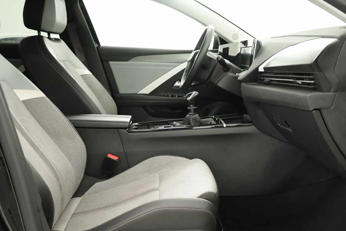 opel-astra-2022-diesel-1499cc