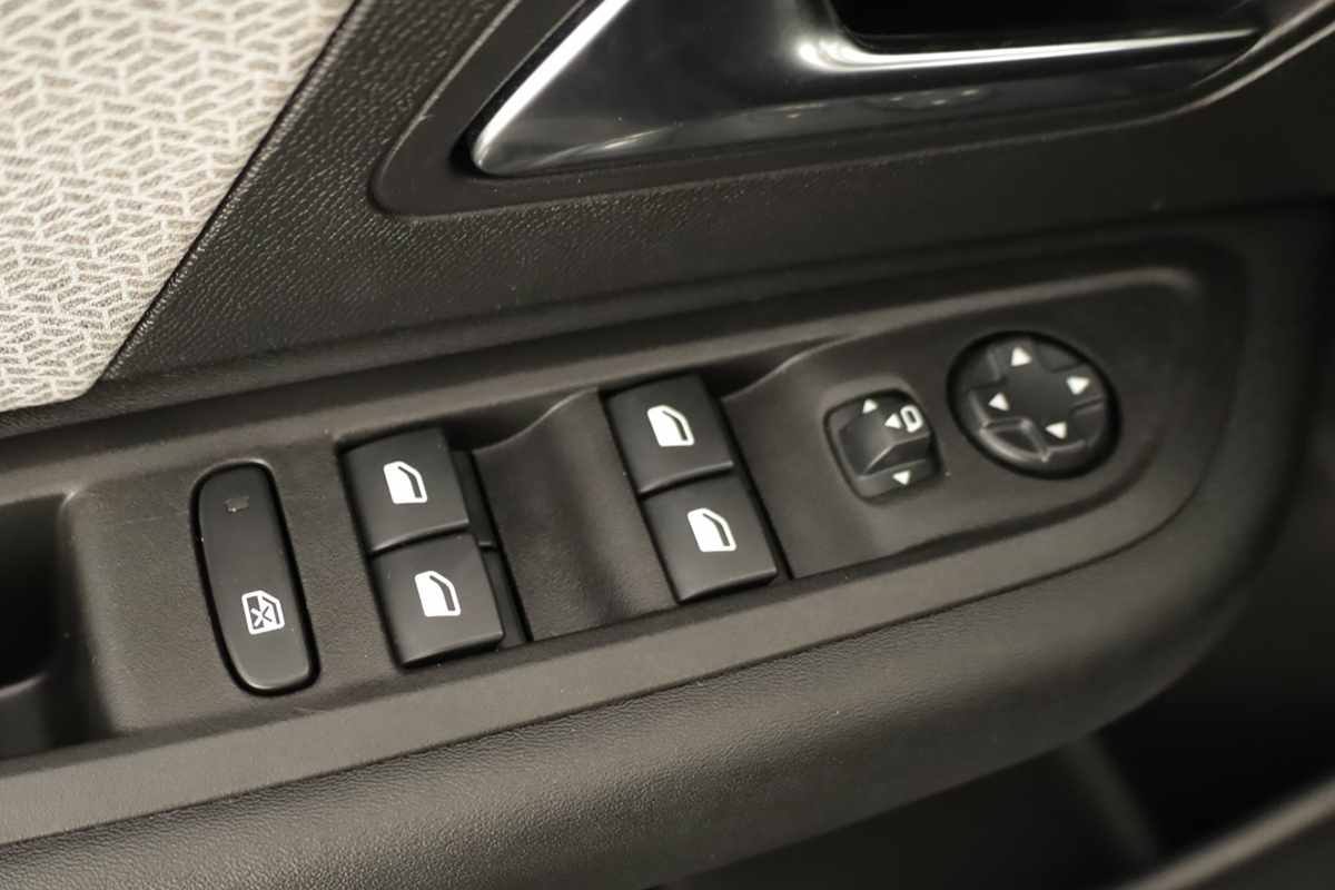 citroen-c4-2024-gasolina-1199cc