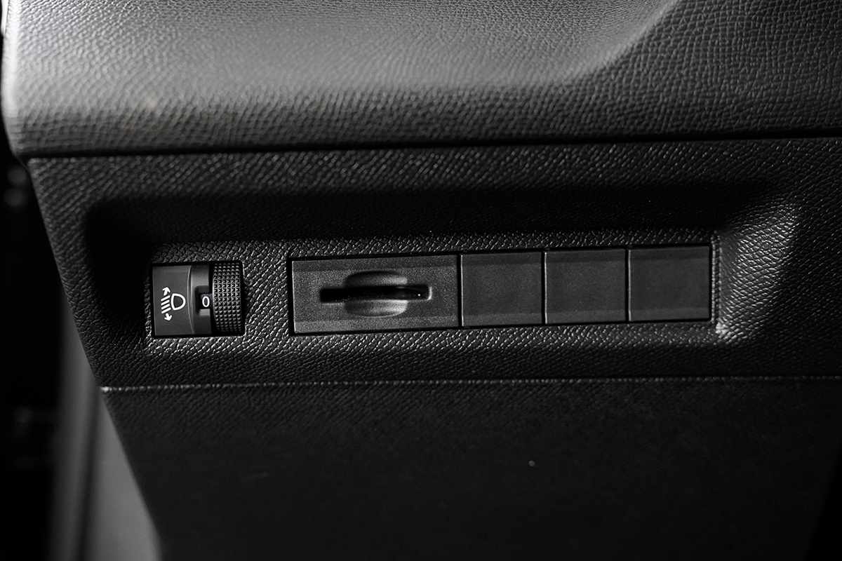 peugeot-308-sw-2024-gasolina-1199cc