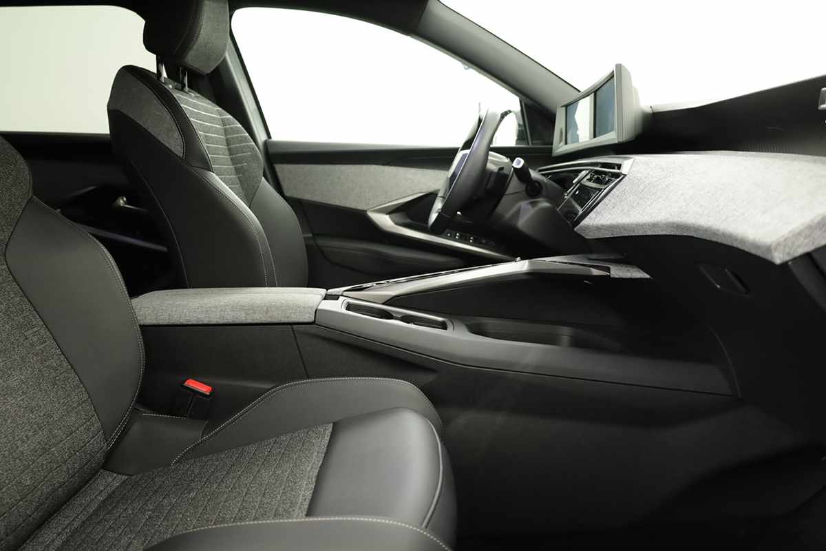 peugeot-5008-2025-gasolina-1199cc