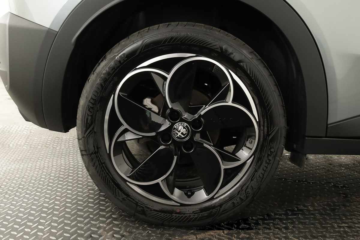 alfa-romeo-junior-2025-eletrico-0cc