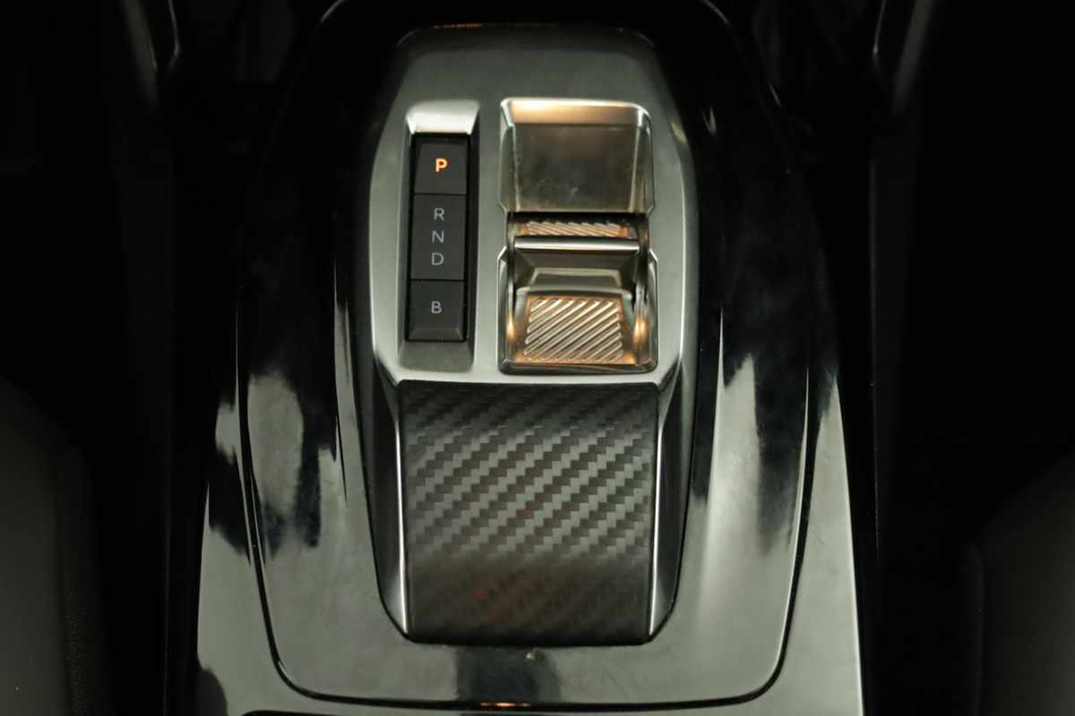 peugeot-e-208-2025-eletrico-0cc