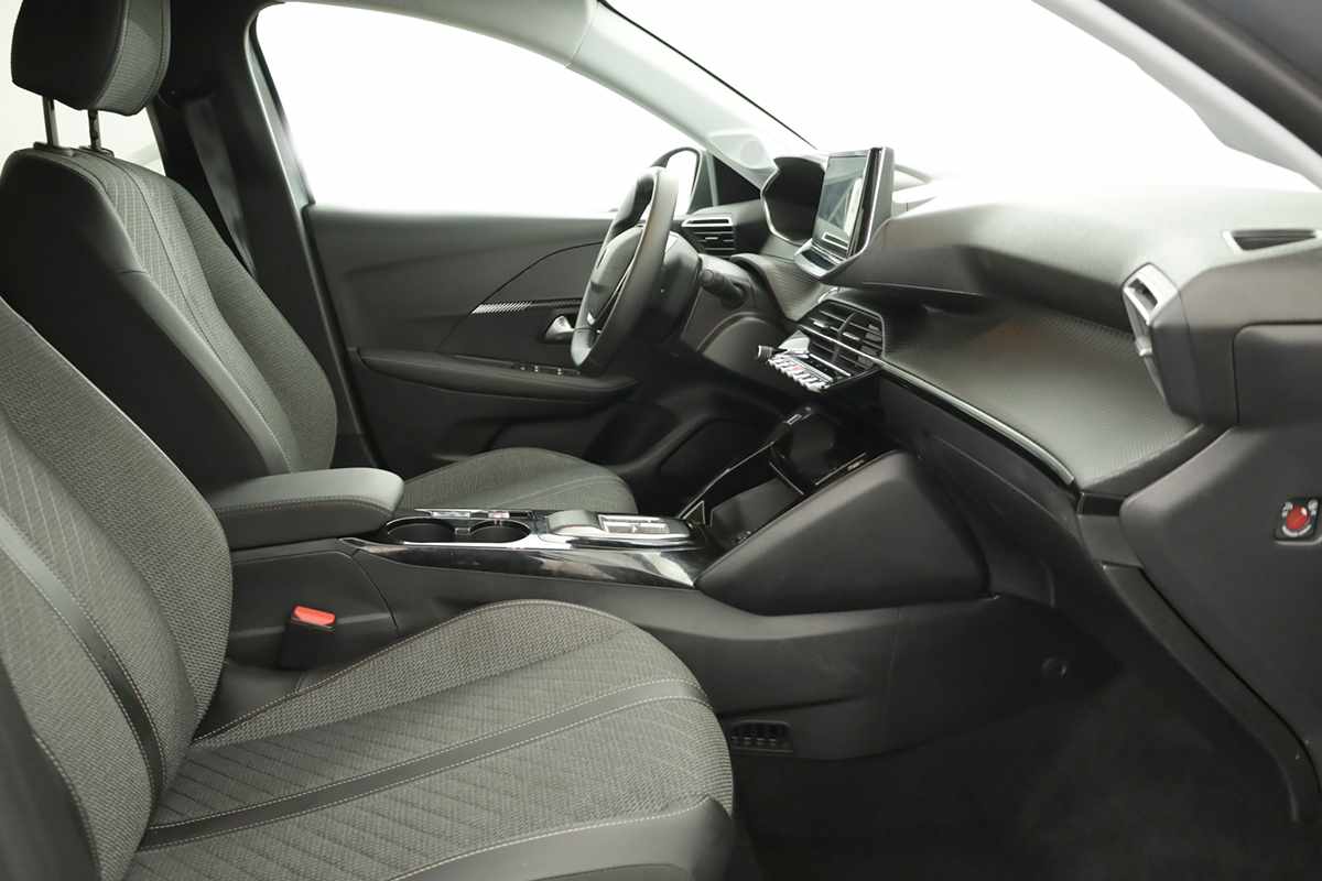peugeot-e-208-2025-eletrico-0cc