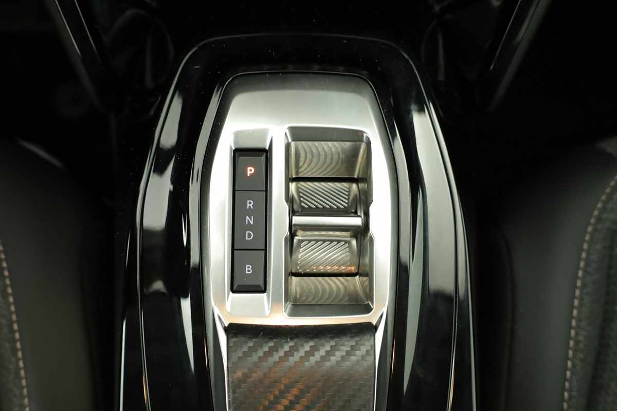 peugeot-e-208-2025-eletrico-0cc