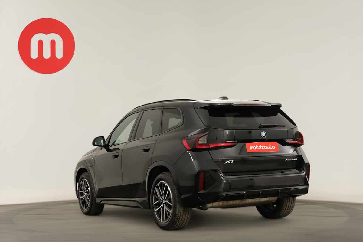 bmw-x1-2024-hibrido-a-gasolina-1499cc