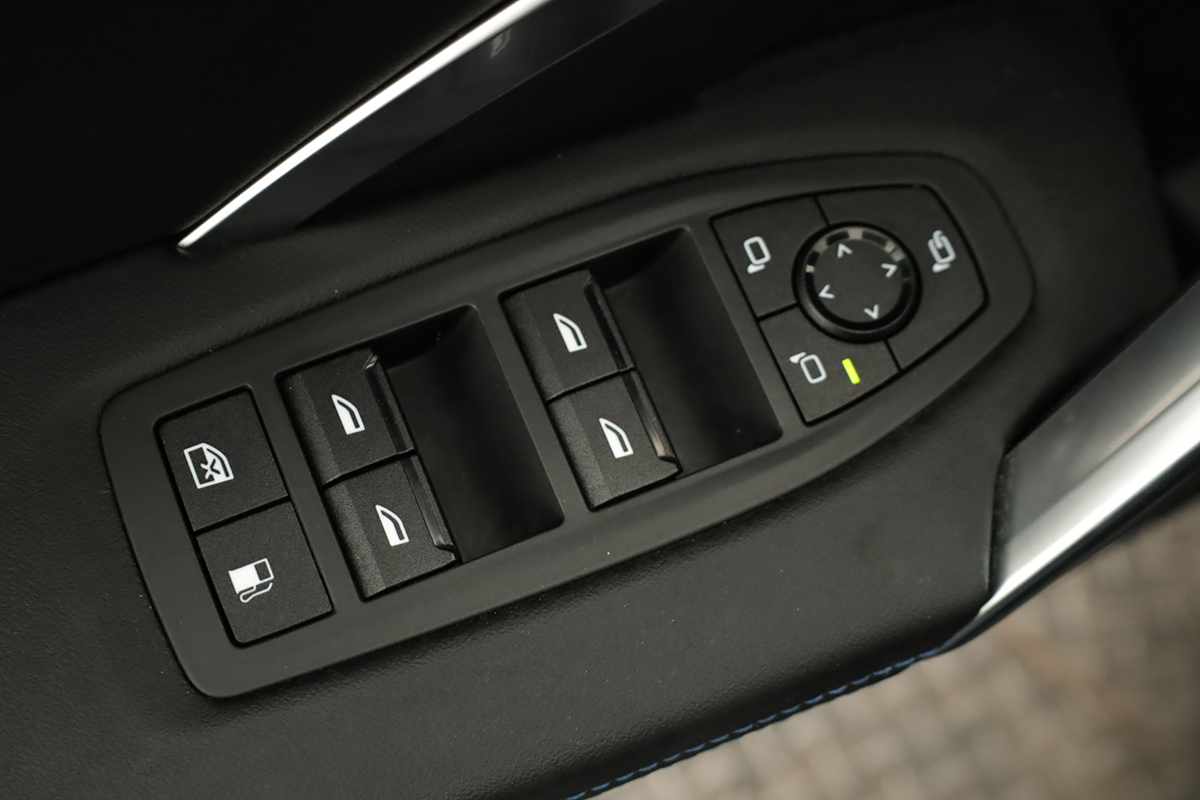 bmw-x1-2024-hibrido-a-gasolina-1499cc