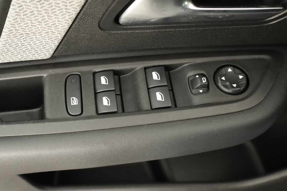 citroen-c4-2024-gasolina-1199cc