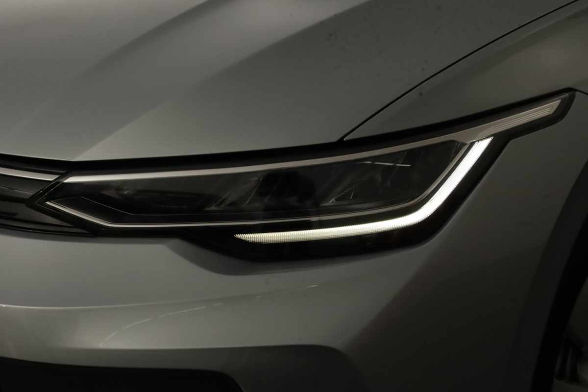 volkswagen-golf-2025-hibrido-a-gasolina-1498cc