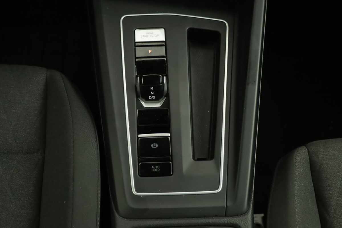 volkswagen-golf-2025-hibrido-a-gasolina-1498cc