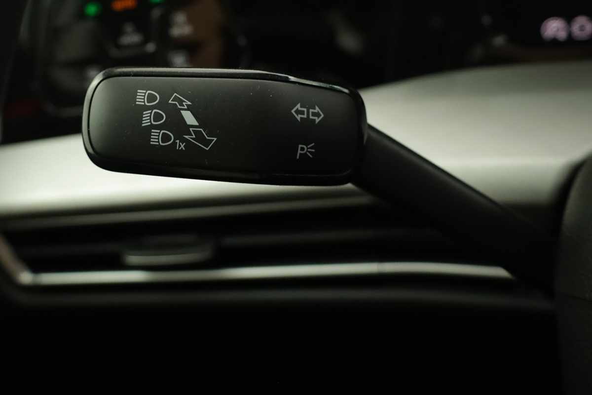 volkswagen-golf-2025-hibrido-a-gasolina-1498cc