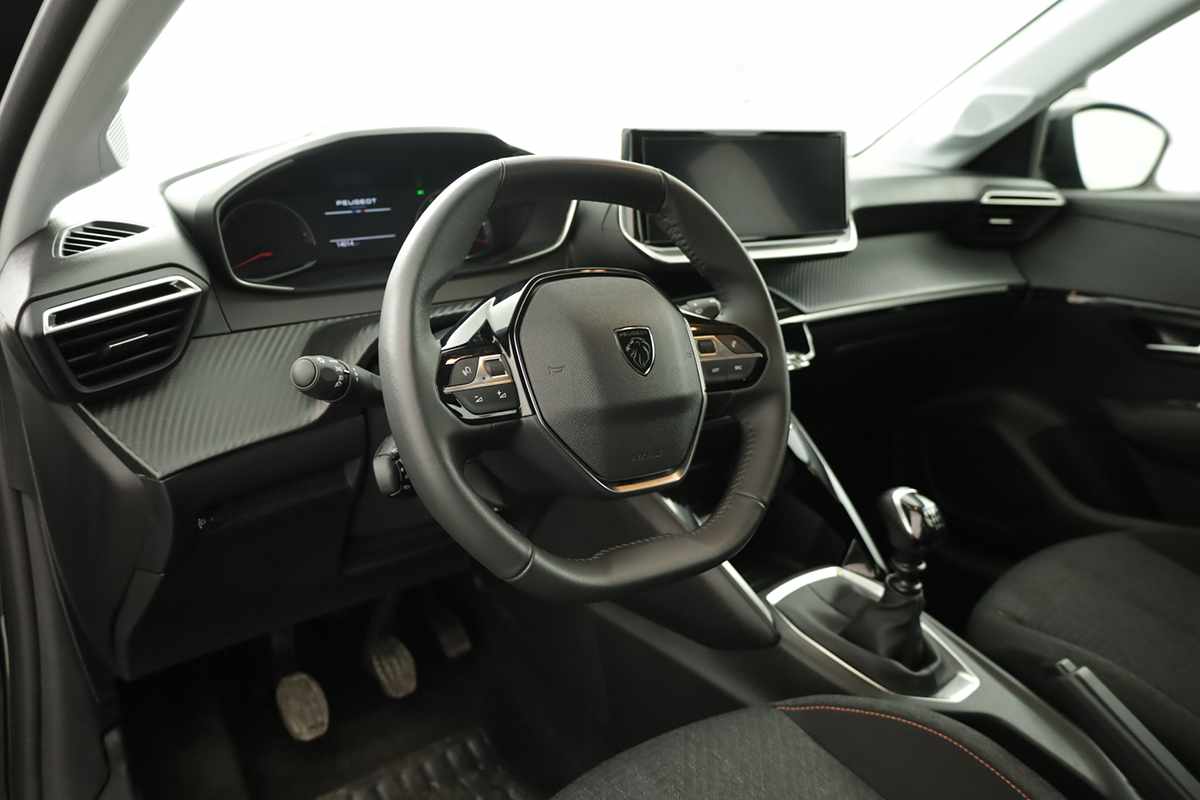 peugeot-208-2025-gasolina-1199cc