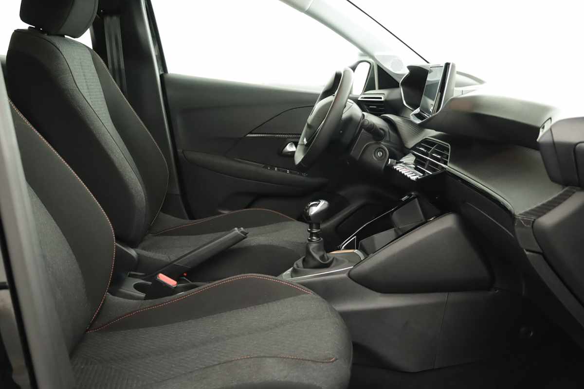 peugeot-208-2025-gasolina-1199cc