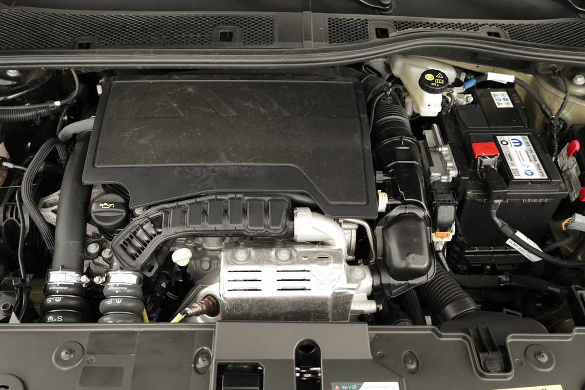 peugeot-208-2025-gasolina-1199cc