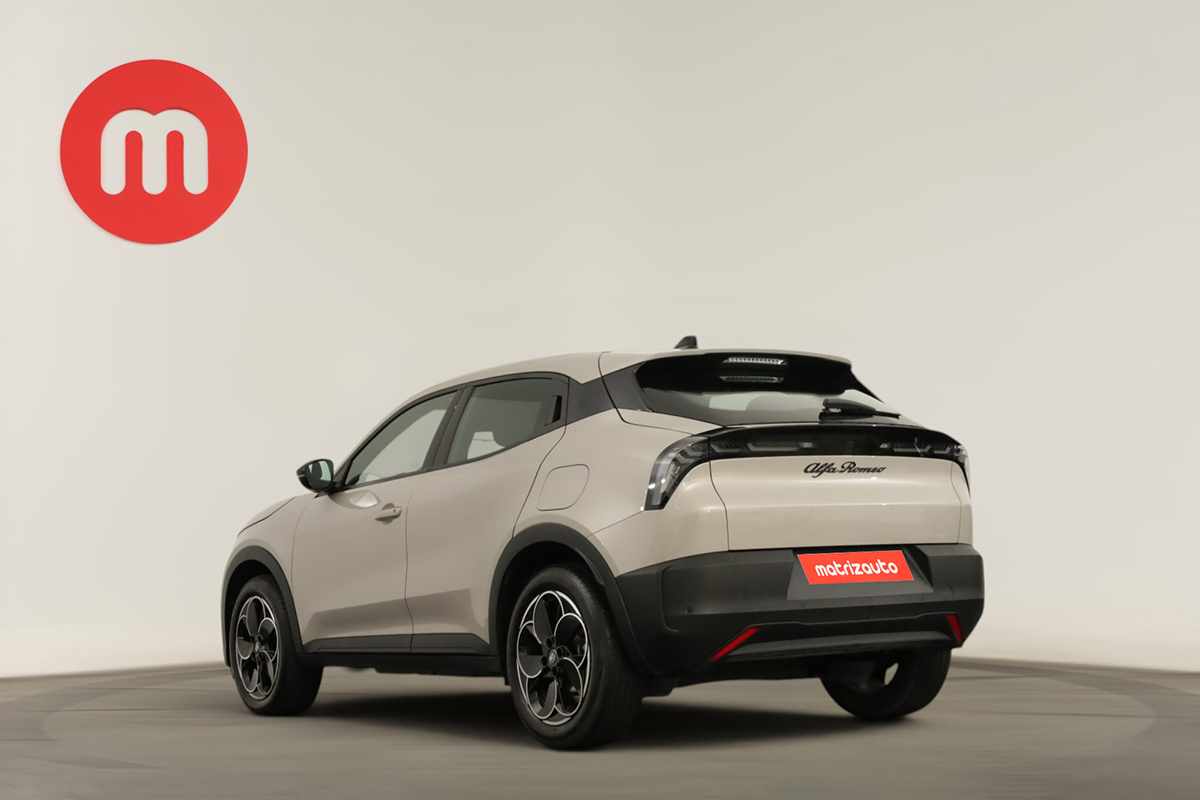 alfa-romeo-junior-2025-eletrico-0cc
