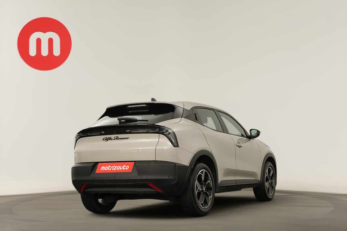 alfa-romeo-junior-2025-eletrico-0cc