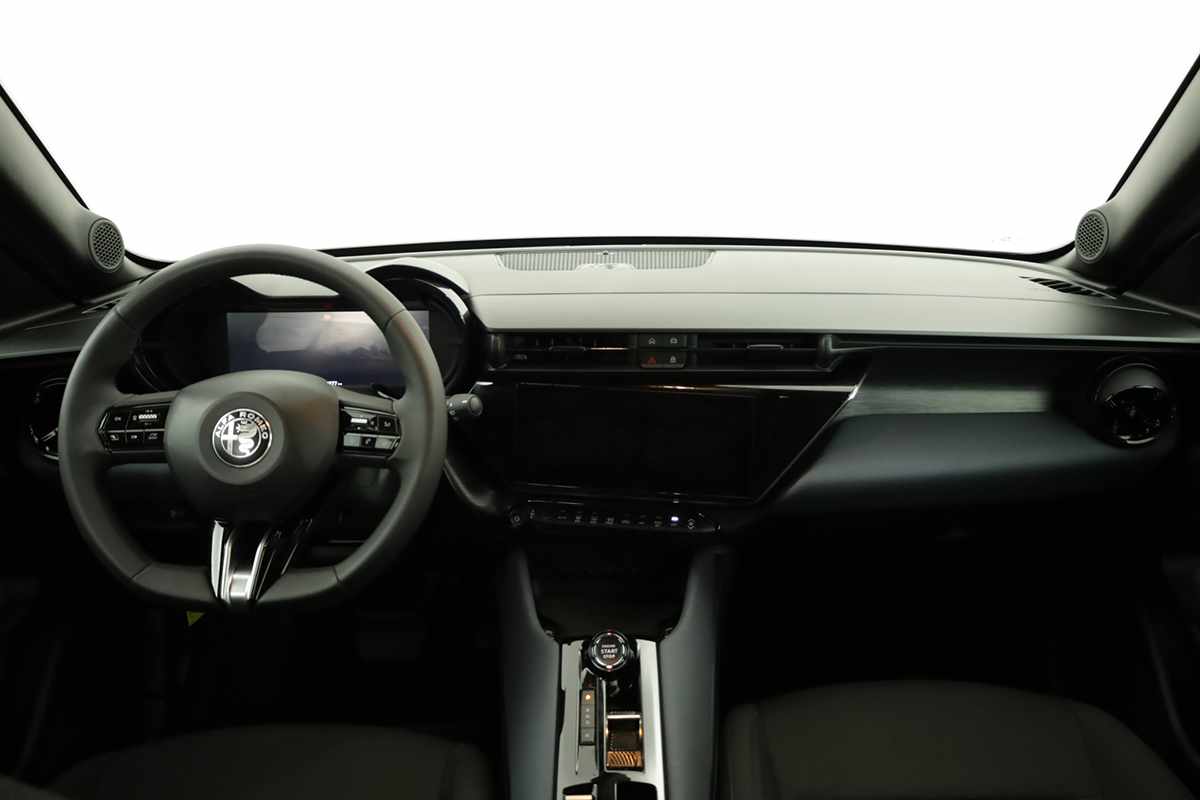 alfa-romeo-junior-2025-eletrico-0cc