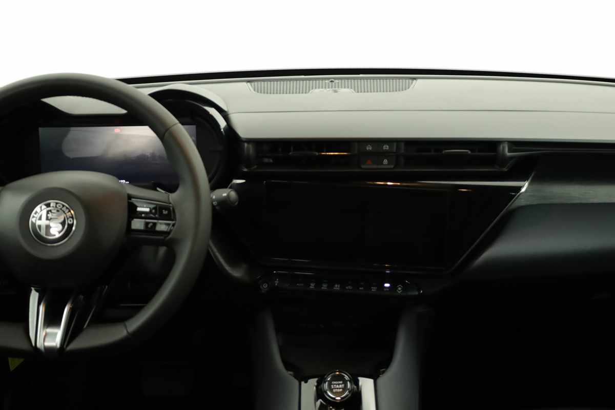 alfa-romeo-junior-2025-eletrico-0cc