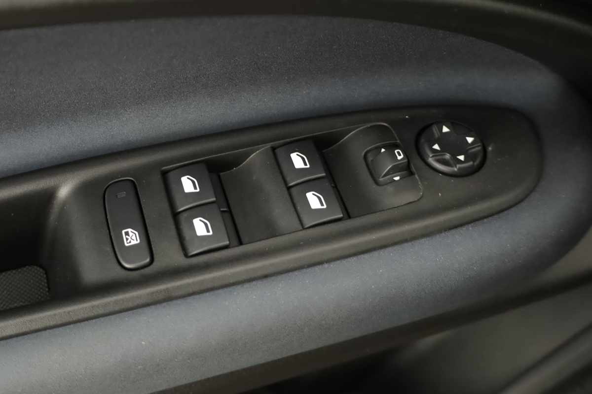 alfa-romeo-junior-2025-eletrico-0cc