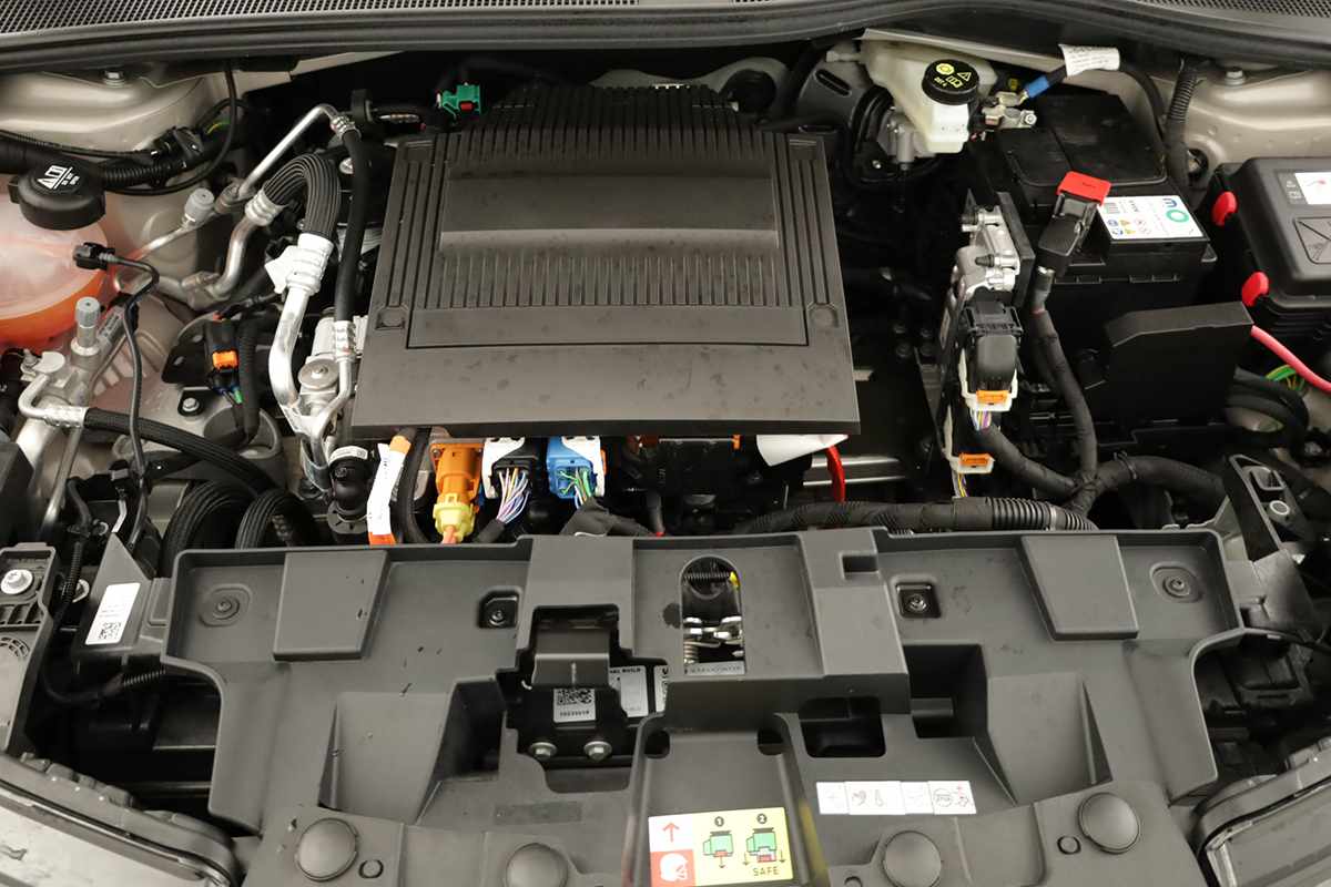 alfa-romeo-junior-2025-eletrico-0cc