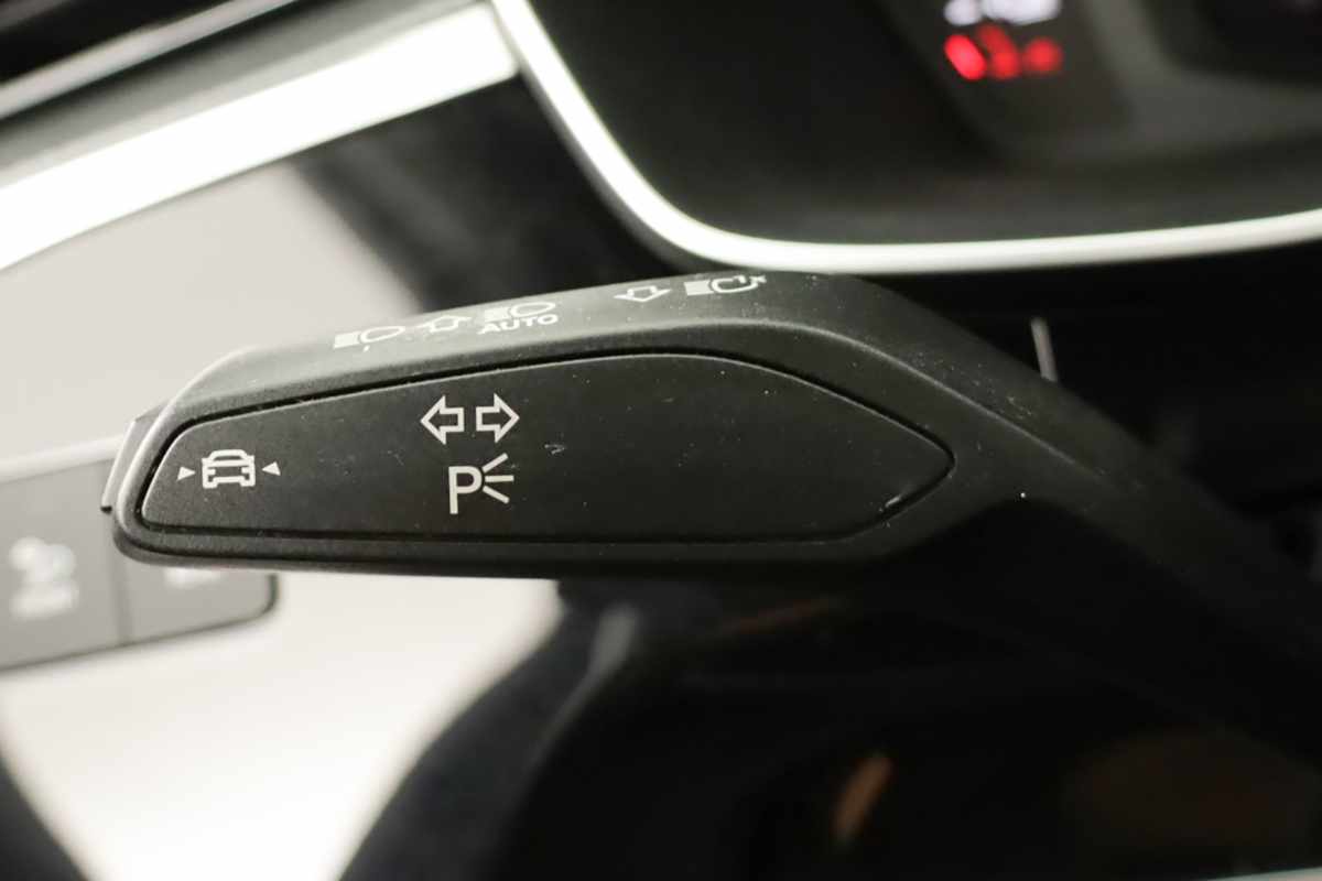 audi-q3-2024-hibrido-a-gasolina-1395cc