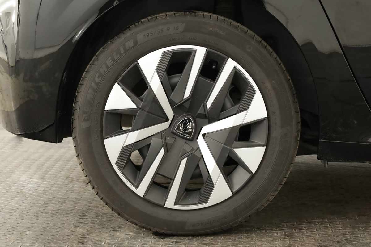 peugeot-208-2025-gasolina-1199cc