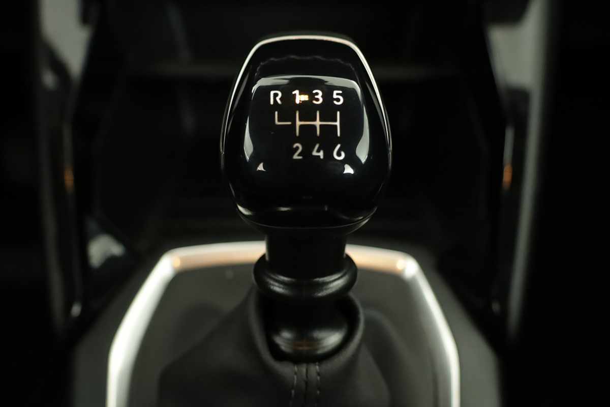 peugeot-208-2025-gasolina-1199cc