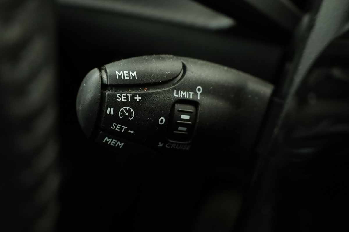 peugeot-208-2025-gasolina-1199cc