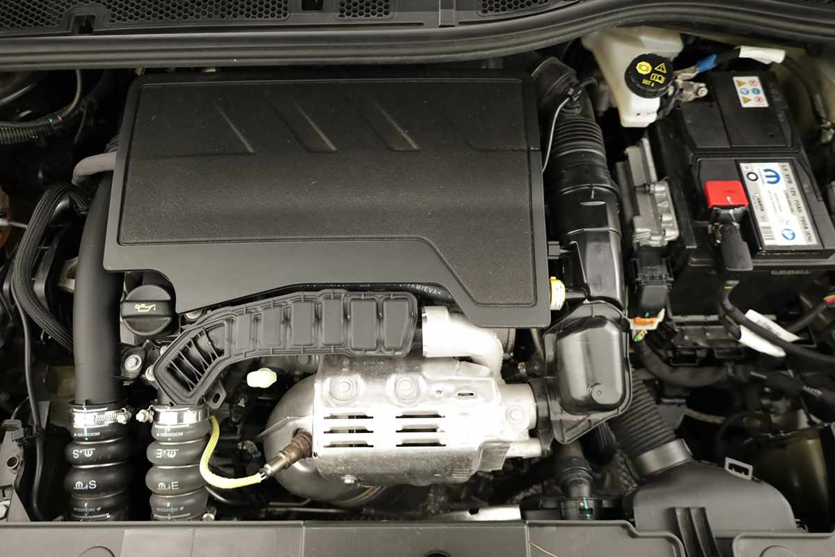 peugeot-208-2025-gasolina-1199cc
