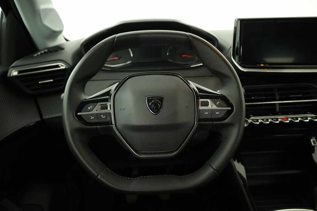 peugeot-208-2025-gasolina-1199cc