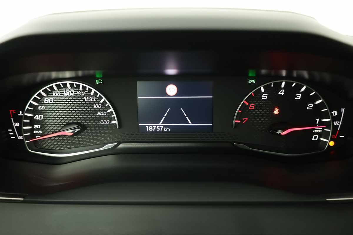 peugeot-208-2025-gasolina-1199cc