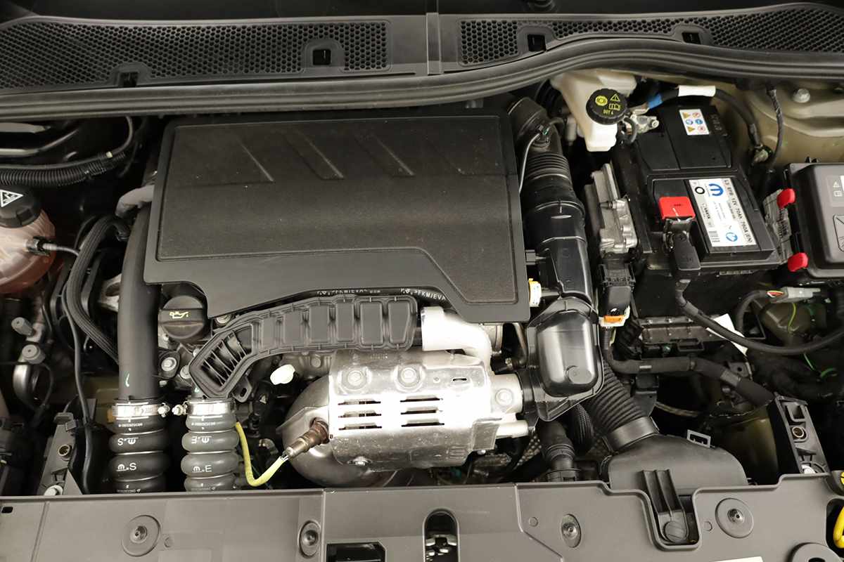 peugeot-208-2025-gasolina-1199cc