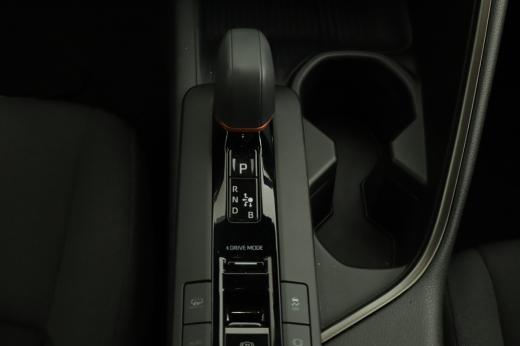 toyota-c-hr-2025-hibrido-a-gasolina-1998cc
