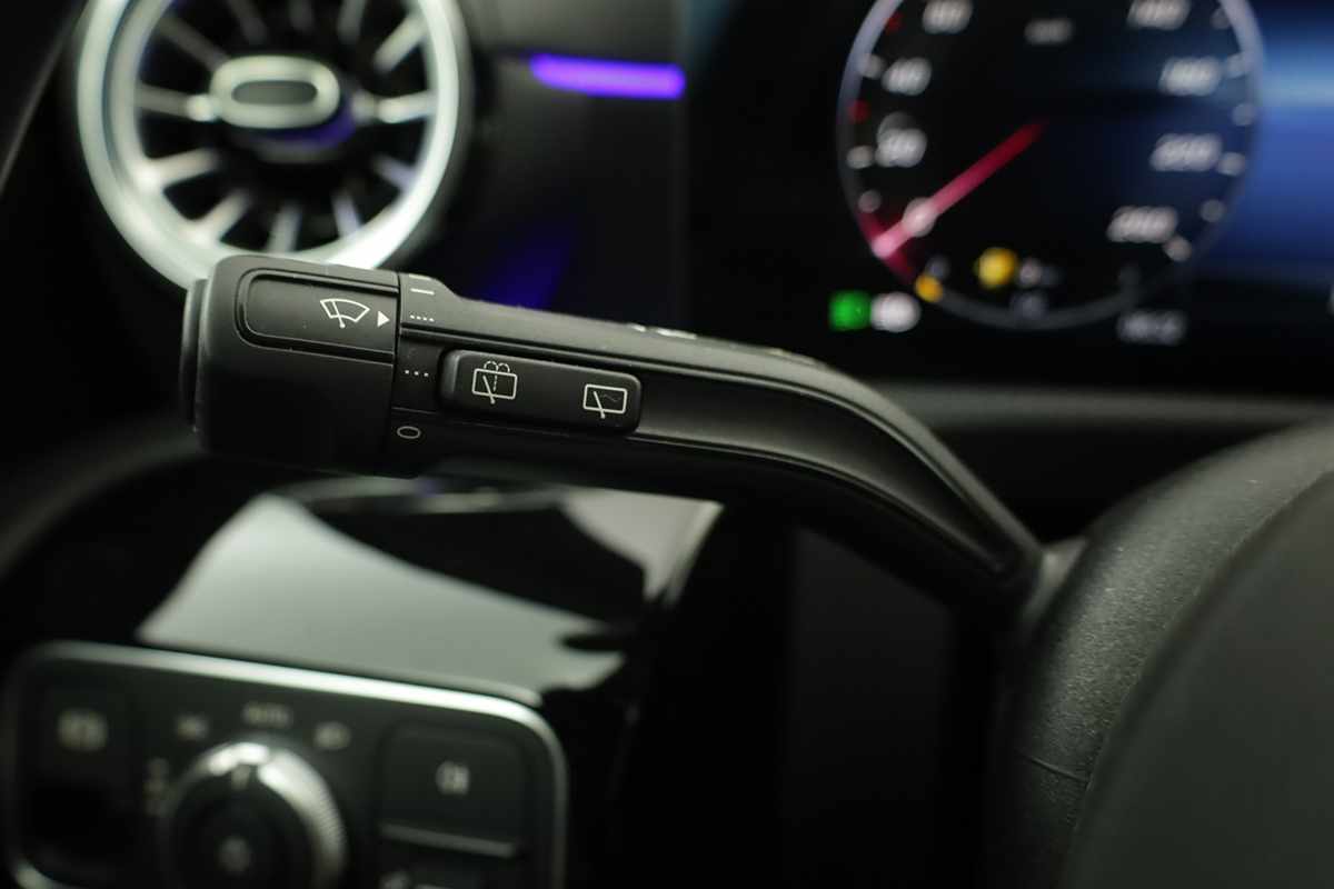 mercedes-benz-classe-a-2024-hibrido-a-gasolina-1332cc